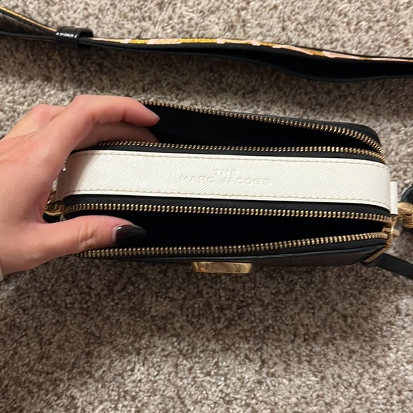 MARC JACOBS CAMERA BAG - Picture 4 of 6